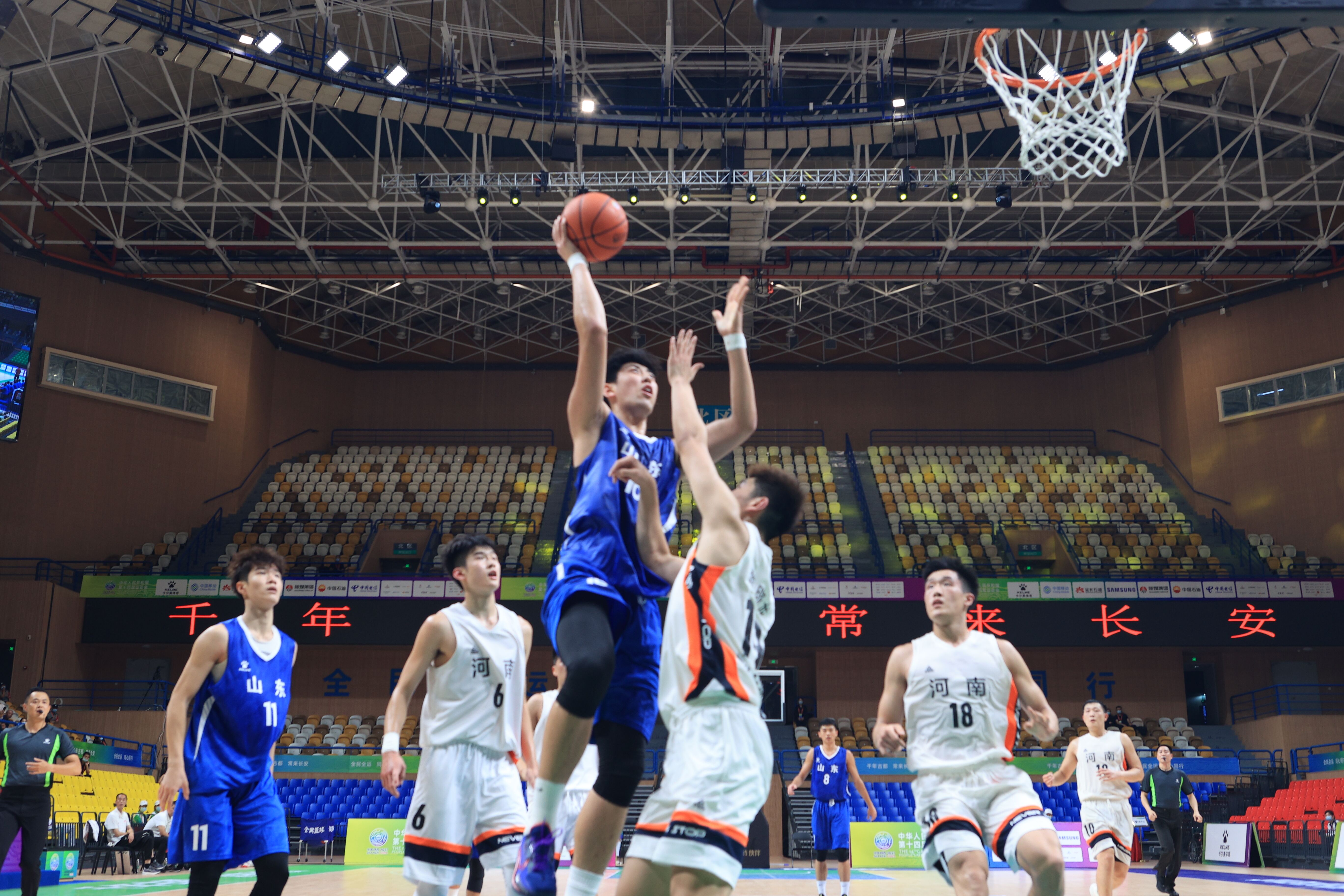 球员充分休 球员充分休